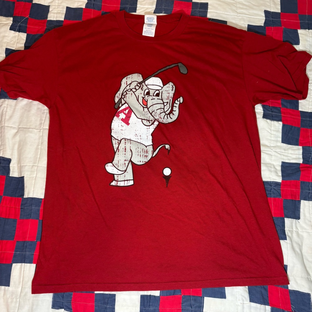 Rare Swinging Elephant Club Alabama Golf  T-Shirt